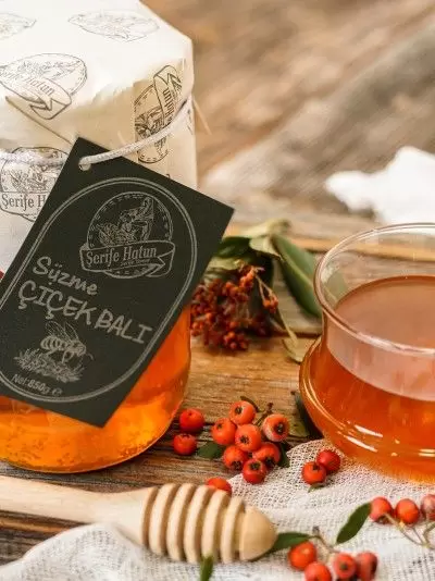 şerife hatun Süzme Çiçek Balı 850 gr.